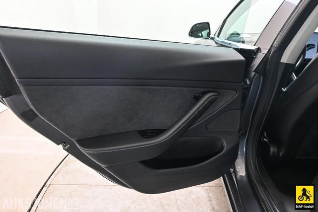 2019 TESLA MODEL 3 - 13