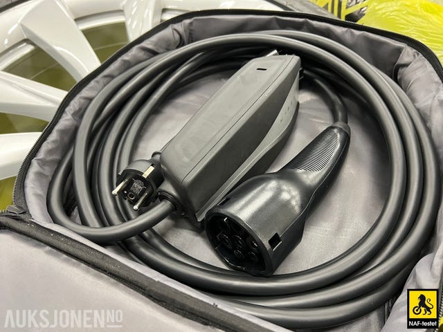 2019 TESLA MODEL 3 - 38
