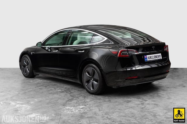 5YJ3E7EB3KF203499 2019 TESLA MODEL 3-5