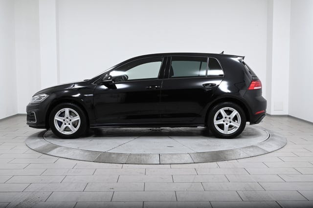 WVWZZZAUZJW801301 2018 VOLKSWAGEN GOLF-5