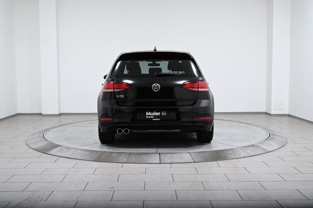 WVWZZZAUZJW801301 2018 VOLKSWAGEN GOLF-3
