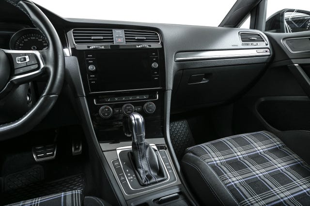 2018 VOLKSWAGEN GOLF - 10