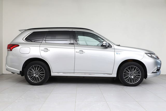 JMBXDGG3WLZ020956 2020 MITSUBISHI OUTLANDER-2