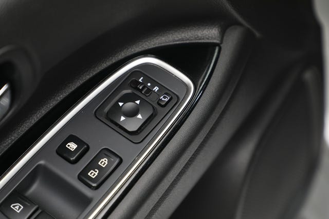 2020 MITSUBISHI OUTLANDER - 25