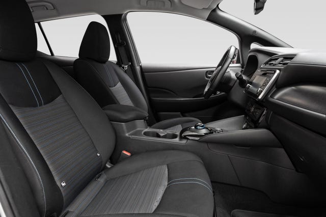 2018 NISSAN LEAF - 24