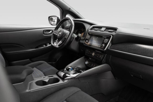 2018 NISSAN LEAF - 26