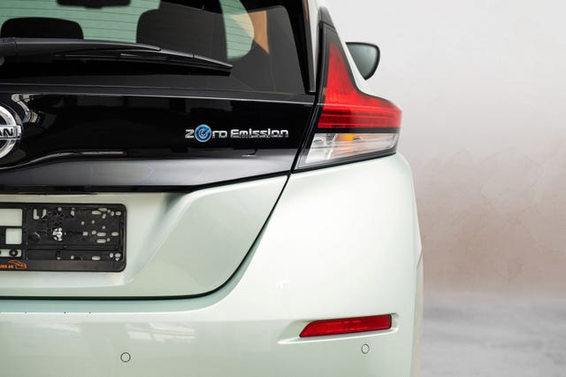 SJNFAAZE1U0005456 2018 NISSAN LEAF-3