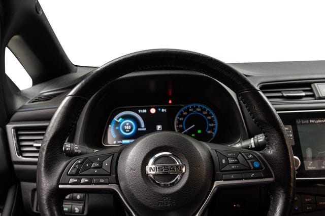 2020 NISSAN LEAF - 12