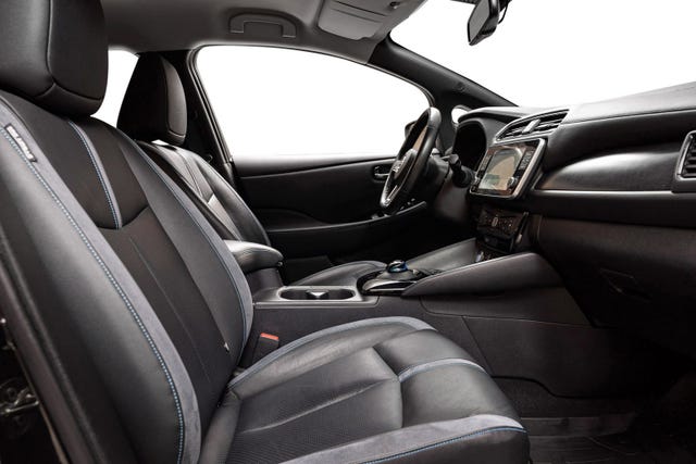 2020 NISSAN LEAF - 26