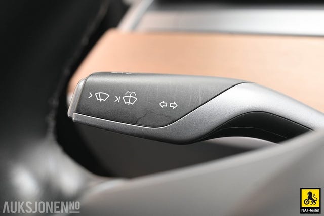 2019 TESLA MODEL 3 - 16