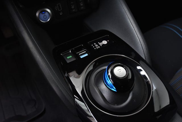2020 NISSAN LEAF - 20