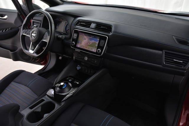 2020 NISSAN LEAF - 13