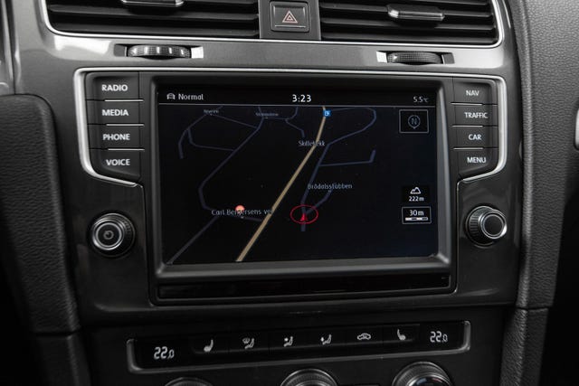 2015 VOLKSWAGEN GOLF - 19
