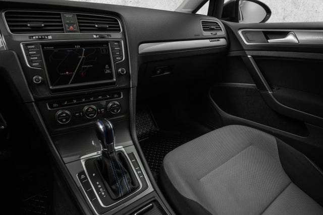 2015 VOLKSWAGEN GOLF - 11