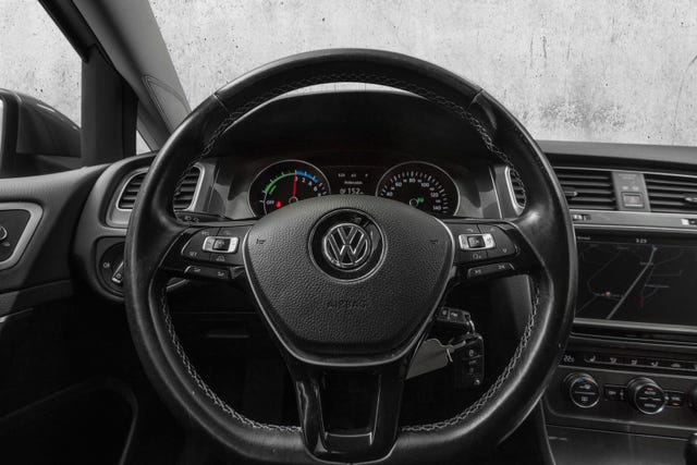 2015 VOLKSWAGEN GOLF - 17