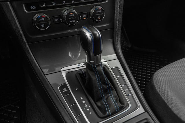 2015 VOLKSWAGEN GOLF - 16