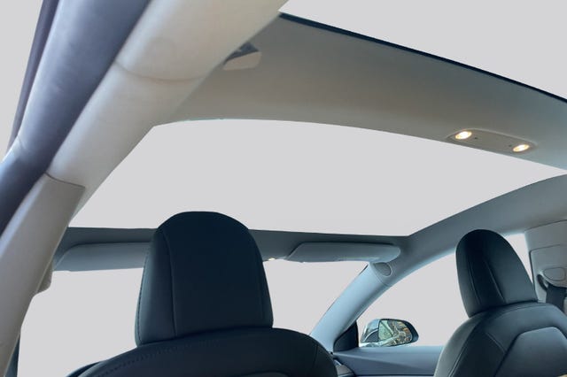 5YJ3E7EB0KF352212 2019 TESLA MODEL 3-4