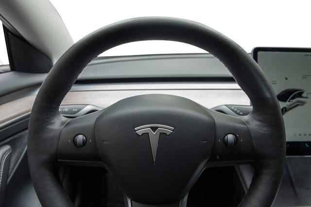 2021 TESLA MODEL 3 - 23
