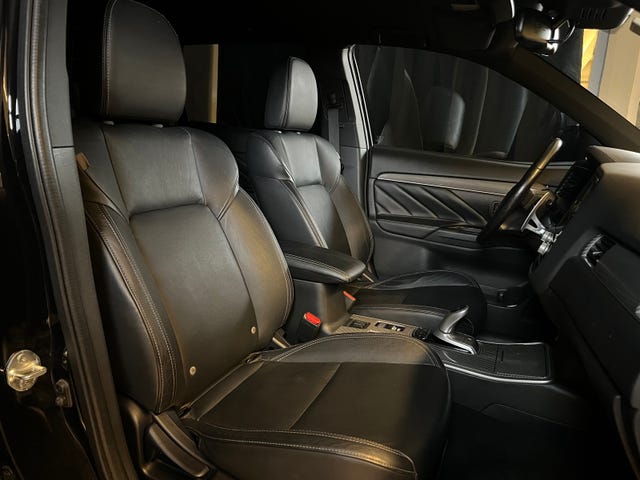 2020 MITSUBISHI OUTLANDER - 13