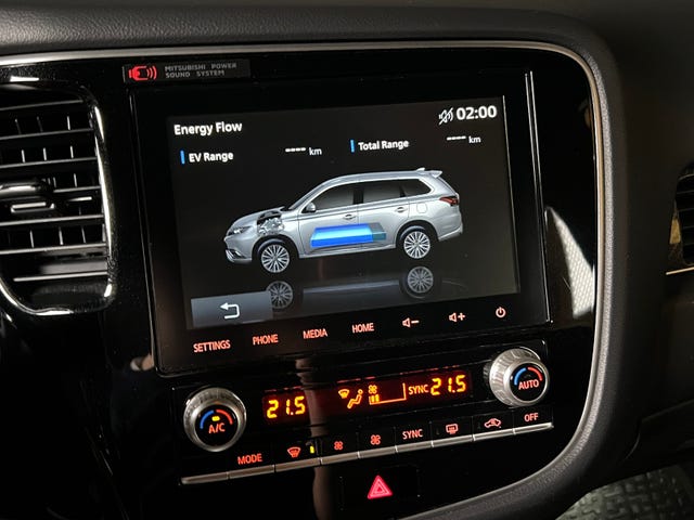 2020 MITSUBISHI OUTLANDER - 24