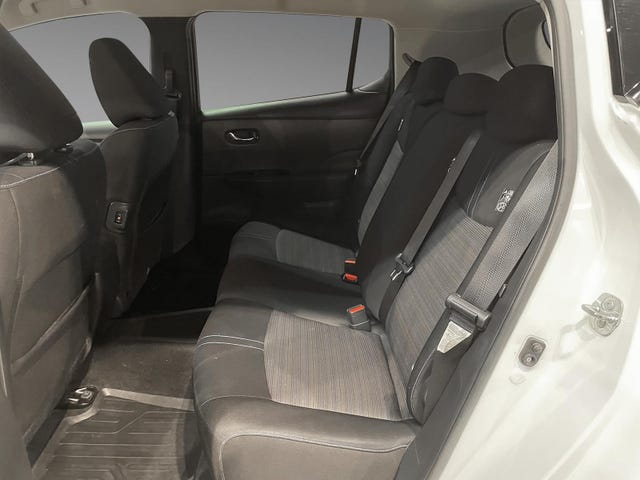 2018 NISSAN LEAF - 12
