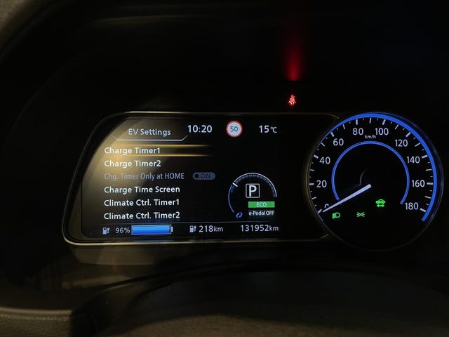 2018 NISSAN LEAF - 16