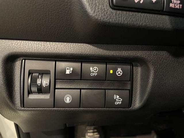 2018 NISSAN LEAF - 27