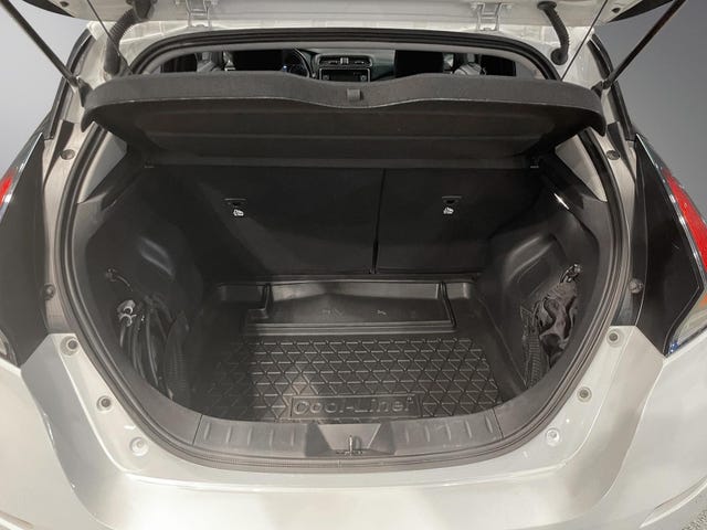 2018 NISSAN LEAF - 10