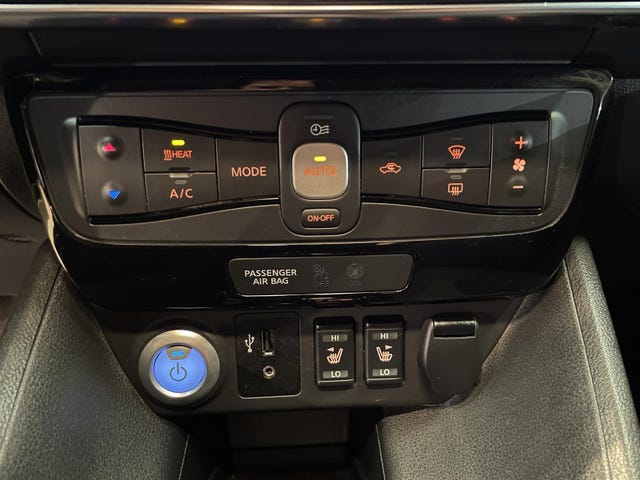 2018 NISSAN LEAF - 23