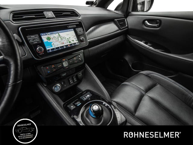 2018 NISSAN LEAF - 16