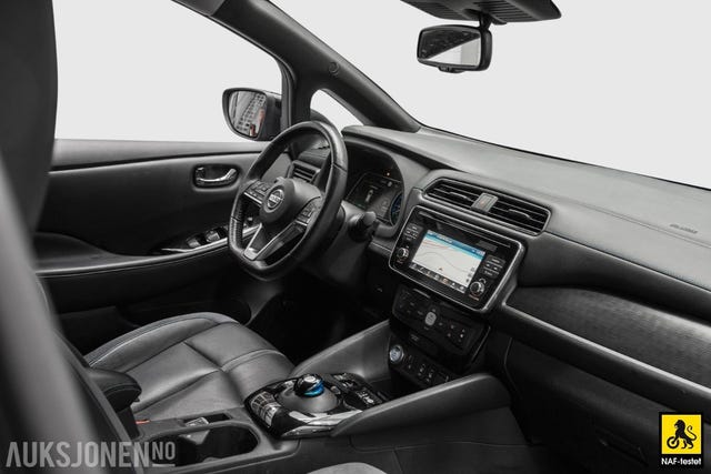 2018 NISSAN LEAF - 22