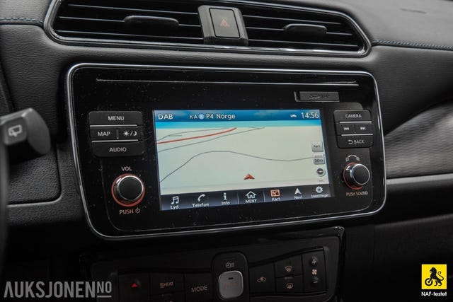 2018 NISSAN LEAF - 18