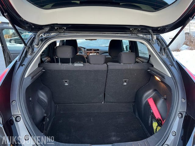 2018 NISSAN LEAF - 16