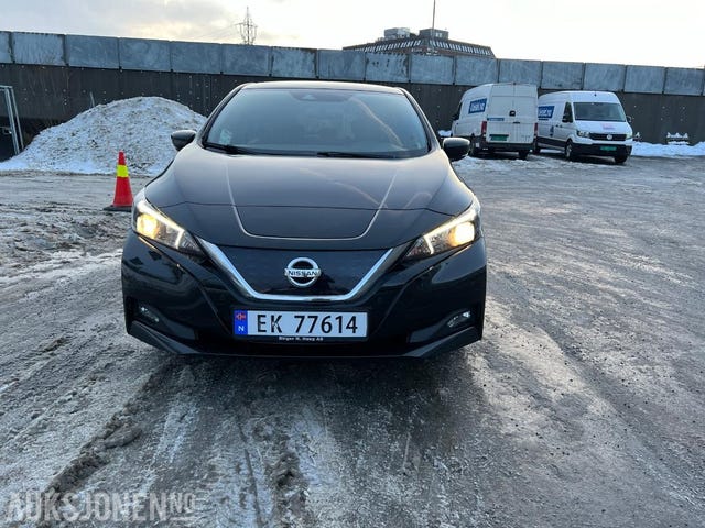 SJNFAAZE1U0007073 2018 NISSAN LEAF-1