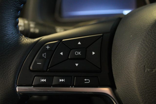 2019 NISSAN LEAF - 19