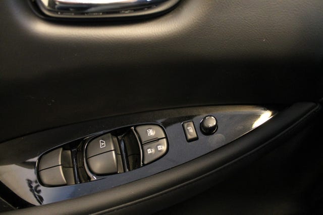 2019 NISSAN LEAF - 15