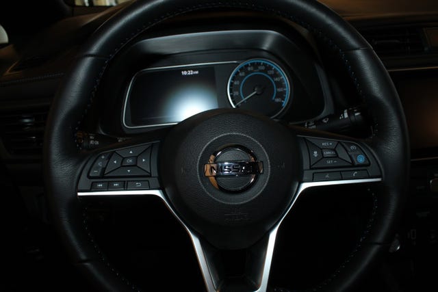 2019 NISSAN LEAF - 17
