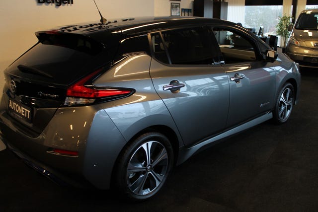 2019 NISSAN LEAF - 8