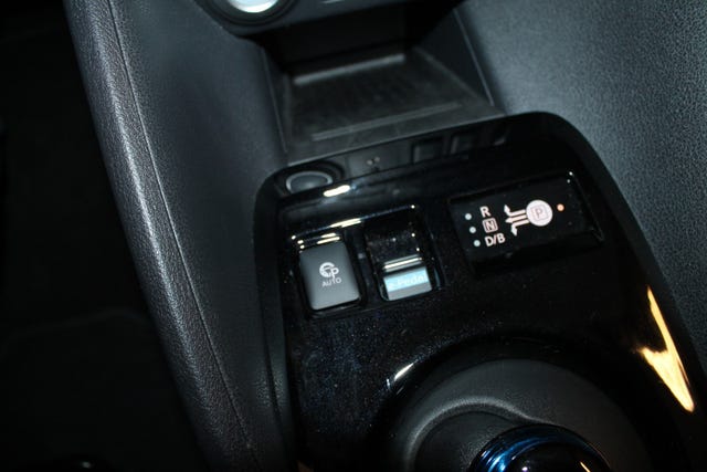 2019 NISSAN LEAF - 31