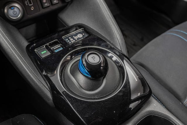2020 NISSAN LEAF - 27