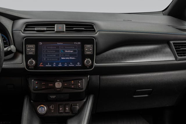 2020 NISSAN LEAF - 21