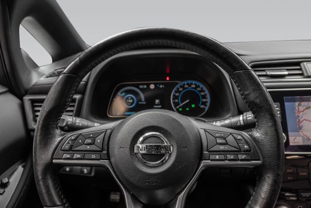 2020 NISSAN LEAF - 17