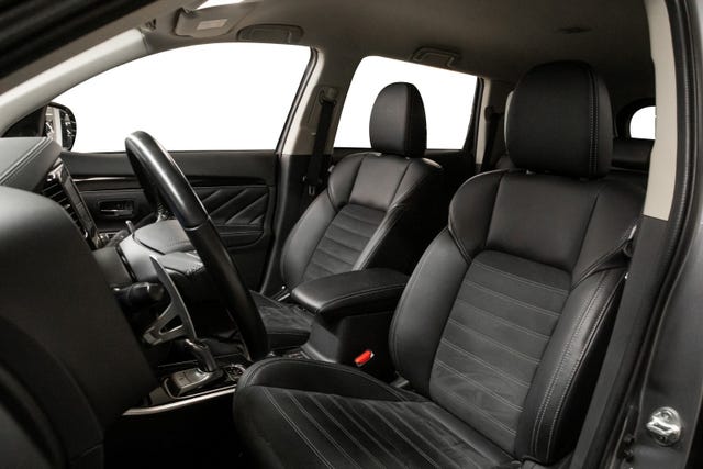 2020 MITSUBISHI OUTLANDER - 10