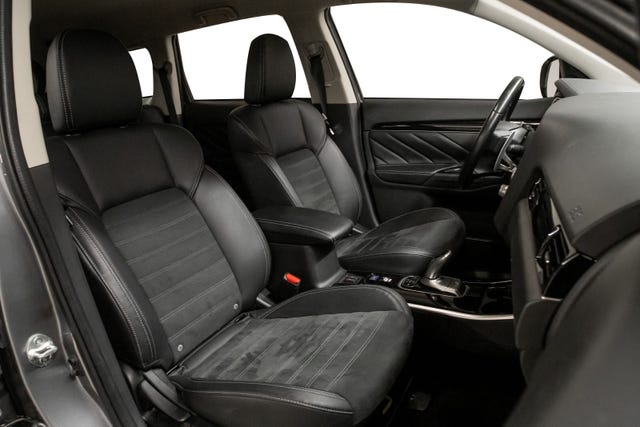 2020 MITSUBISHI OUTLANDER - 11