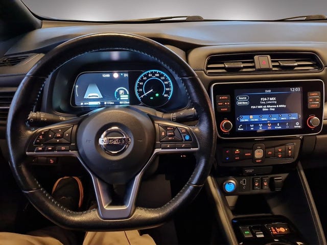 2020 NISSAN LEAF - 15