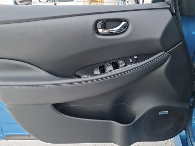2020 NISSAN LEAF - 12
