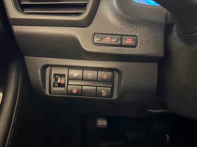 2020 NISSAN LEAF - 10