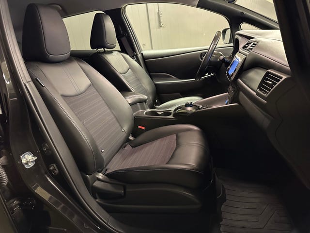2020 NISSAN LEAF - 19