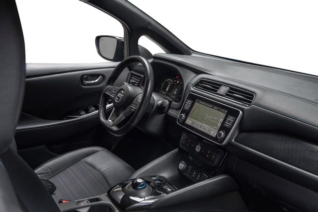 2020 NISSAN LEAF - 25