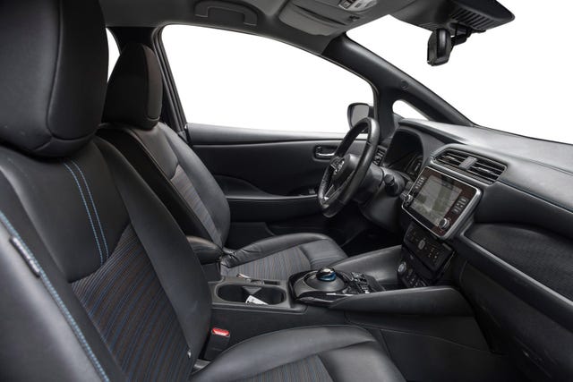 2020 NISSAN LEAF - 24